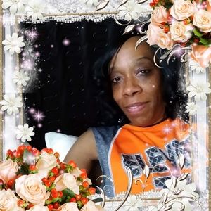 Meet your Posher, Cassandra